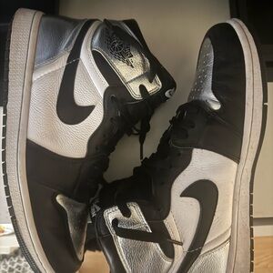 Nike  air Jordan Men's Black and Silver Sneakers
